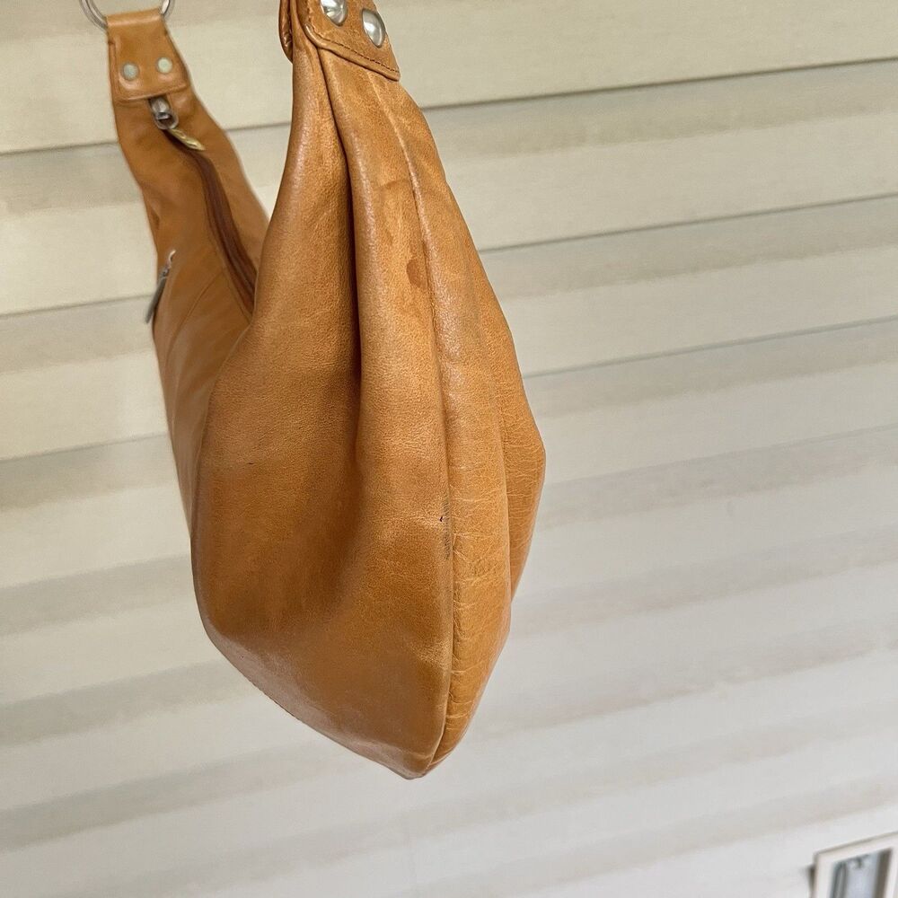 Hobo International Cashew Leather Eclipse Medium Hobo Crescent Bag - Picture 6 of 12